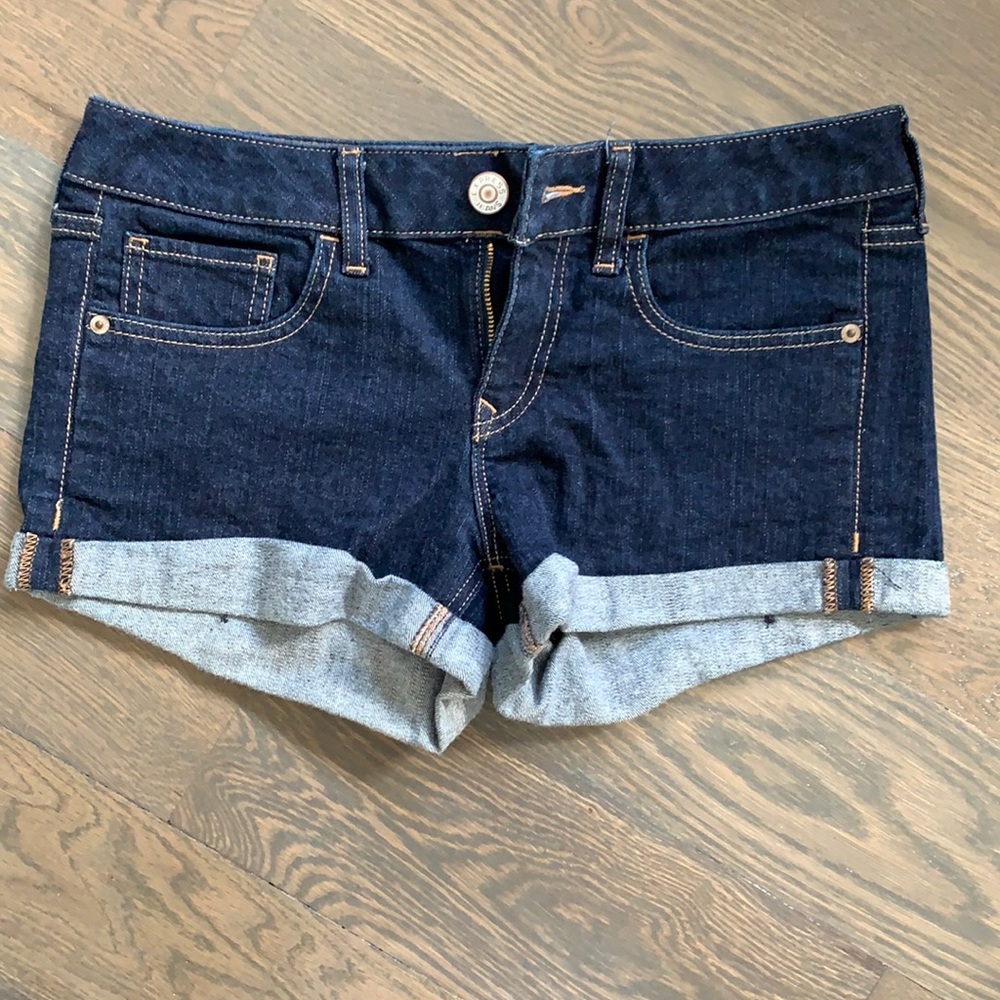 Express dark denim shorts size 4